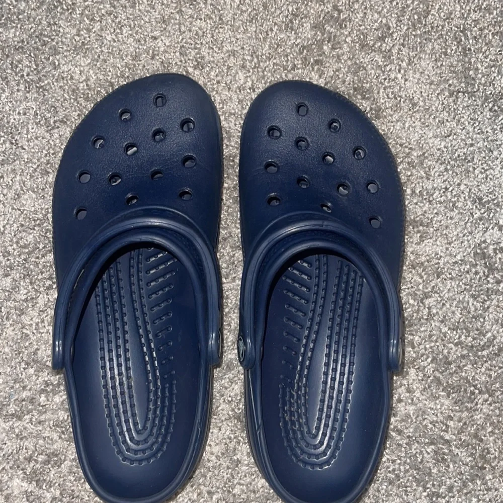 Crocs Great Condition - Picture 2 of 3